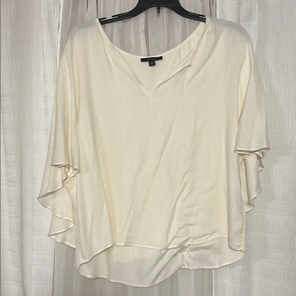 Ella Moss Tops - Ruffle Oversized Ella Moss Cream Flutter Sleeve Blouse
